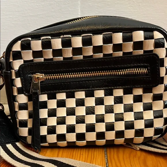Universal Thread Black and White Checkered Crossbody Bag - Picture 3 of 5